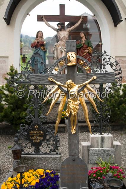 autriche vorarlberg 13.JPG - Cimetière près de l'église de Schwarzenberg, Vorarlberg, Autriche